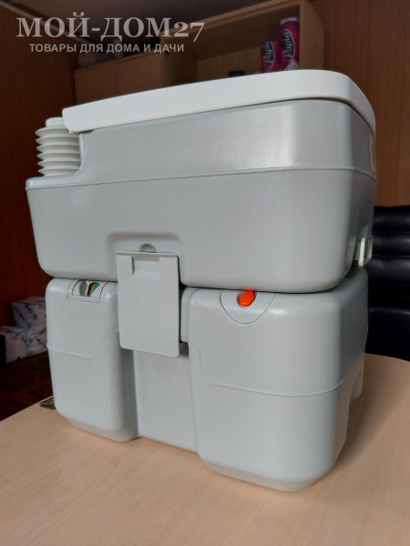 Биотуалет СНН 1120Т | Мой-Дом27 | Переносной Биотуалет емкостью <b>верхнего бака 10 л.</b>, <b>нижнего бака 20 л.</b><br>
 Идеальный вариант для семьи из 2-3х человек. <br>
 Рассчитан примерно на 50 использований до полного заполнения нижнего бака.<br>
 Слив: сильфонный насос<br>
 Высота сиденья: 40,8 см<br>